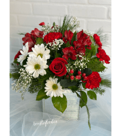 Glistening Treasure. An arrangement by Brooklin Floral and Garden Shoppe Inc.. Glistening Treasure. An arrangement by Brooklin Floral and Garden Shoppe Inc..