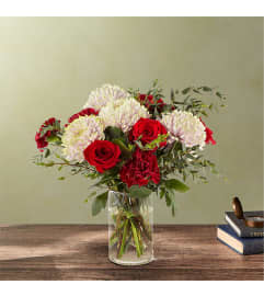 Snowy Daze. An arrangement by L and J Blooms. Snowy Daze. An arrangement by L and J Blooms.
