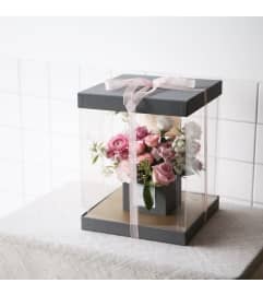 VD11. An arrangement by Win's Flowers.