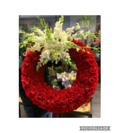 Circle of memories. An arrangement by DMP Flowers and Gifts.