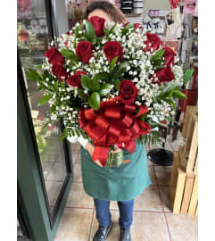 Rosy’s love. An arrangement by Floreria Mexico.