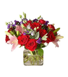 Tallevast Stunning Bouquet. An arrangement by Tallevast Florist.