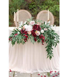 EM SWEET HEART BOUQUET. An arrangement by Geni's Florist and Gifts.