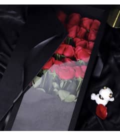 VD31. An arrangement by Win's Flowers.