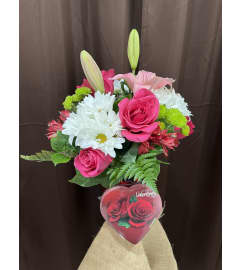 Sweet On You 23. An arrangement by Magic Flowers Inc.. Sweet On You 23. An arrangement by Magic Flowers Inc..