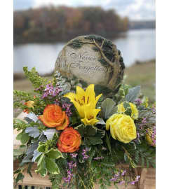 I'm Never Forgotten. An arrangement by Seasons Change Designs.