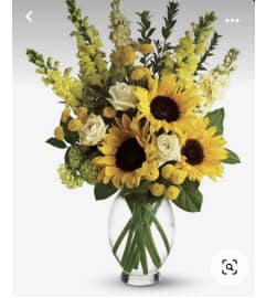 Show me the Sunshine. An arrangement by Marianna's Flower Island.
