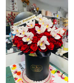 Anniversary infinity Bouquet. An arrangement by Geni's Florist and Gifts.