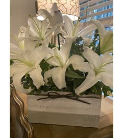 The I'll Fly Away Oh Glory Collection. An arrangement by Seasons Change Designs.
