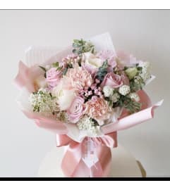 MD57. An arrangement by Win's Flowers.
