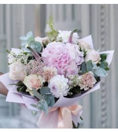MD59. An arrangement by Win's Flowers.