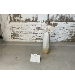 “Vigil” Willow Tree Angel Signature Collection. An arrangement by Metcalfe Florist and Pleasant View Greenhouses.