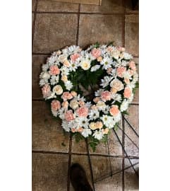 White and Pink open Heart. An arrangement by Floreria Mexico.