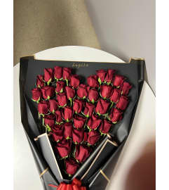corazón rosa libre. An arrangement by Betty's Florería.