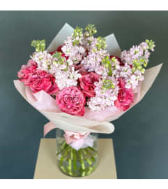 Duo Bouquet of Roses Country BluesandStock. An arrangement by Floral Savour.