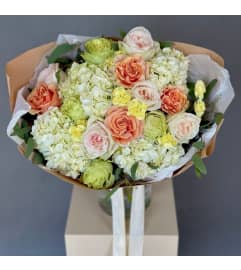 Sunlight” Mix Bouquet. An arrangement by Floral Savour.