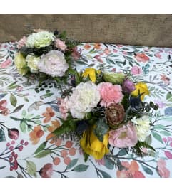 Small Florist Choice Centerpiece. An arrangement by Holden's Florists.