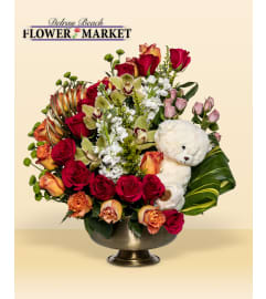 ABRAZO DE OSO. An arrangement by Delray Beach Flower Market.