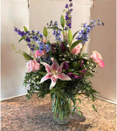 Harmonie. An arrangement by Zaisers Florist and Greenhouse.