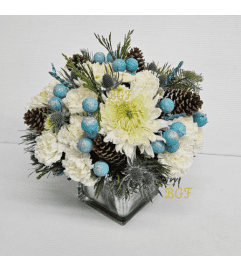 Blue and White Christmas. An arrangement by Aventura Glamour Flowers.