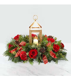 Gold centerpice. An arrangement by Conny's Flower Shop. Gold centerpice. An arrangement by Conny's Flower Shop.