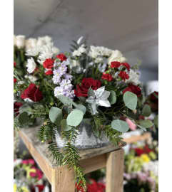 Winter Wonderland Fresh Cut. An arrangement by Jenilyn's Creations.