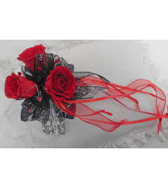 Rosey. An arrangement by Jenilyn's Creations.