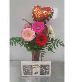 Gerbera Package. An arrangement by KW Flowers.