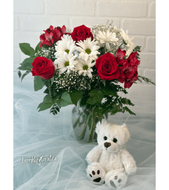 You and I (Deluxe). An arrangement by Brooklin Floral and Garden Shoppe Inc..