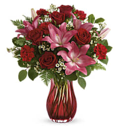 Enamored Elegance. An arrangement by Palmetto Gardens Florist.