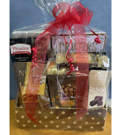 Deluxe Valentine Basket. An arrangement by Ann's Flowers.
