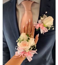 Amelia Corsage Set. An arrangement by Eclore Fleur.