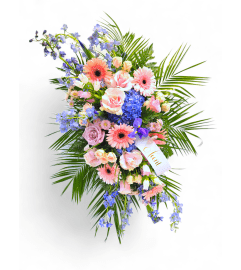 Royal Remembrance. An arrangement by Appleblossoms.