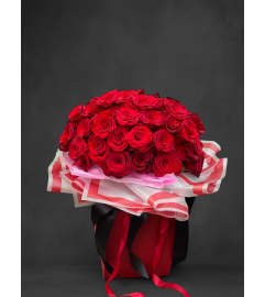 The Scarlet. An arrangement by Vanessa's Flower Shop.