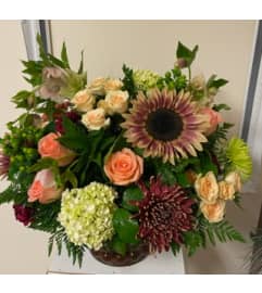 Fall Beauty. An arrangement by wish etc..