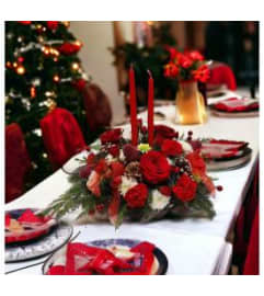 Decking the Halls Out 2024. An arrangement by Avenue Florist.