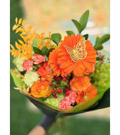 Golden Ember. An arrangement by Rosebud Studio Florist.