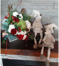 The Perfect Pair. An arrangement by Loyalist Flowers.