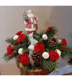 Santa's Cheer 2024. An arrangement by Avenue Florist.
