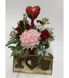 Valentine ❤️. An arrangement by DMP Flowers and Gifts.