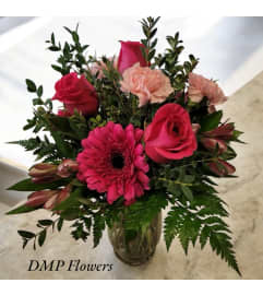 Pink lady. An arrangement by DMP Flowers and Gifts.