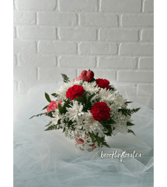 XOXO Blooms. An arrangement by Brooklin Floral and Garden Shoppe Inc.. XOXO Blooms. An arrangement by Brooklin Floral and Garden Shoppe Inc..
