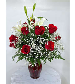 Timeless Elegance. An arrangement by Rosebud Studio Florist.