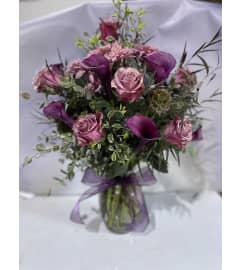 Moody Mauve. An arrangement by Lizzi Belle Designs.