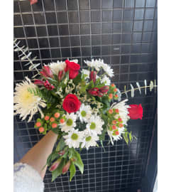 Designer's Choice - Cut Bouquet. An arrangement by Westdale Florist.