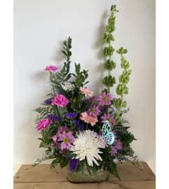 Spring in the Countryside. An arrangement by Mayfield Flowers.