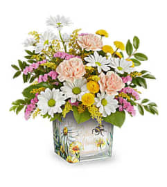 Kissed Honey Bouquet. An arrangement by Awesome Blossom.