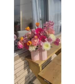Orchid Blush Delight. An arrangement by Vemongi Flowers. Orchid Blush Delight. An arrangement by Vemongi Flowers.