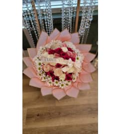 Royal Rose and Daisy Embrace. An arrangement by Vemongi Flowers.