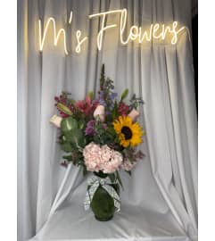 Joyfull Spring 25. An arrangement by M's Flowers.